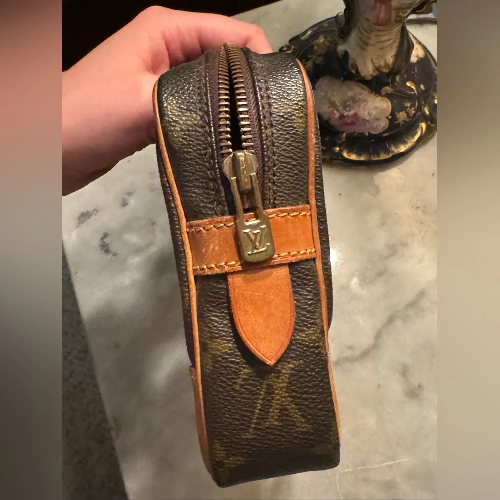 Louis Vuitton Wristlet - Picture 3 of 11